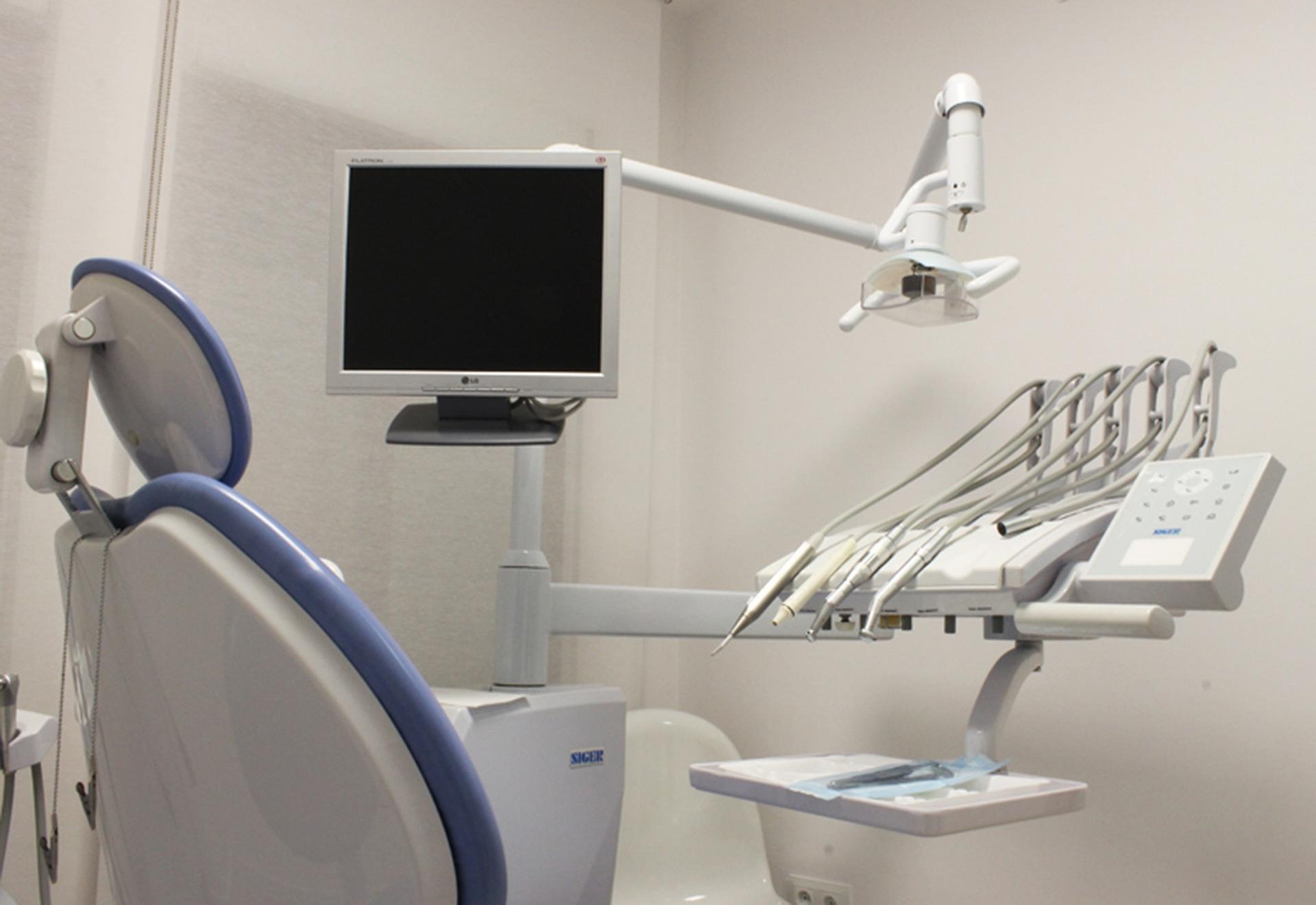 Modern dental treatment room